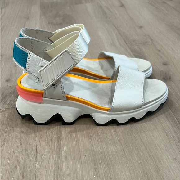 Sorel White and Orange Sandals - Picture 6 of 7